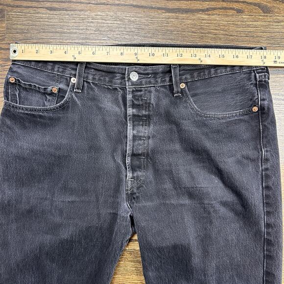 Vintage 90s Levis 501 Jeans Men 36x34 Black Straight Button Fly Denim Distressed - Picture 4 of 13